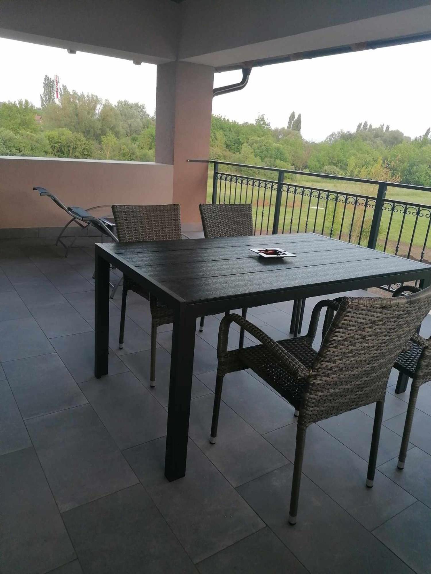 Villa Leona เจเนชดิแอช ภายนอก รูปภาพ